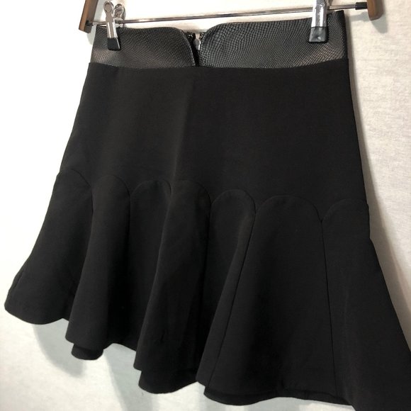GUESS Black Pleated Skirt with Faux Leather Detail - Picture 6 of 6